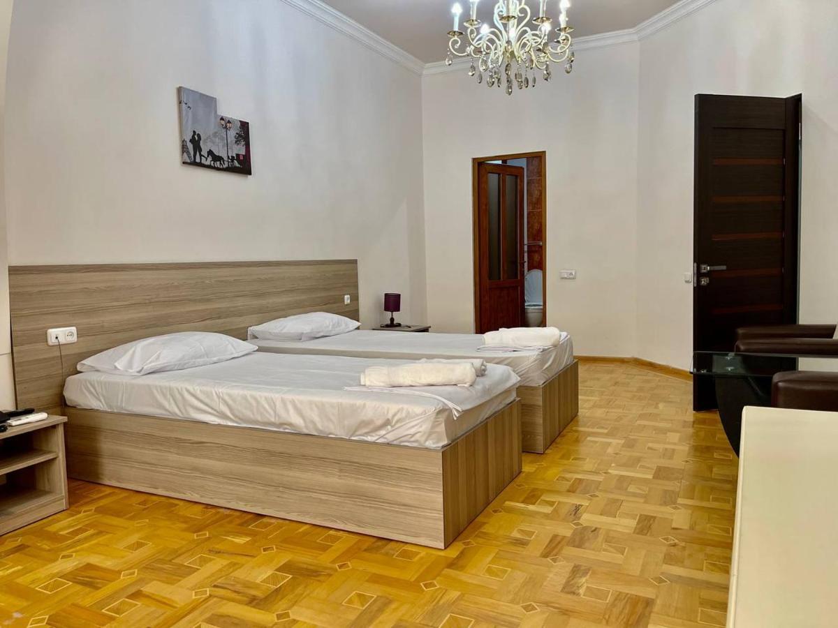 Olive Hotel Yerevan Luaran gambar