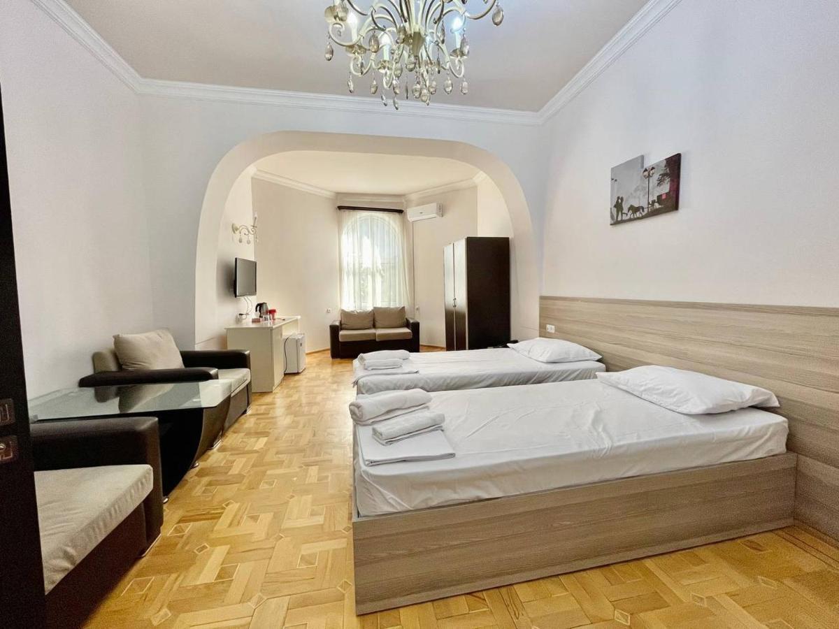 Olive Hotel Yerevan Luaran gambar