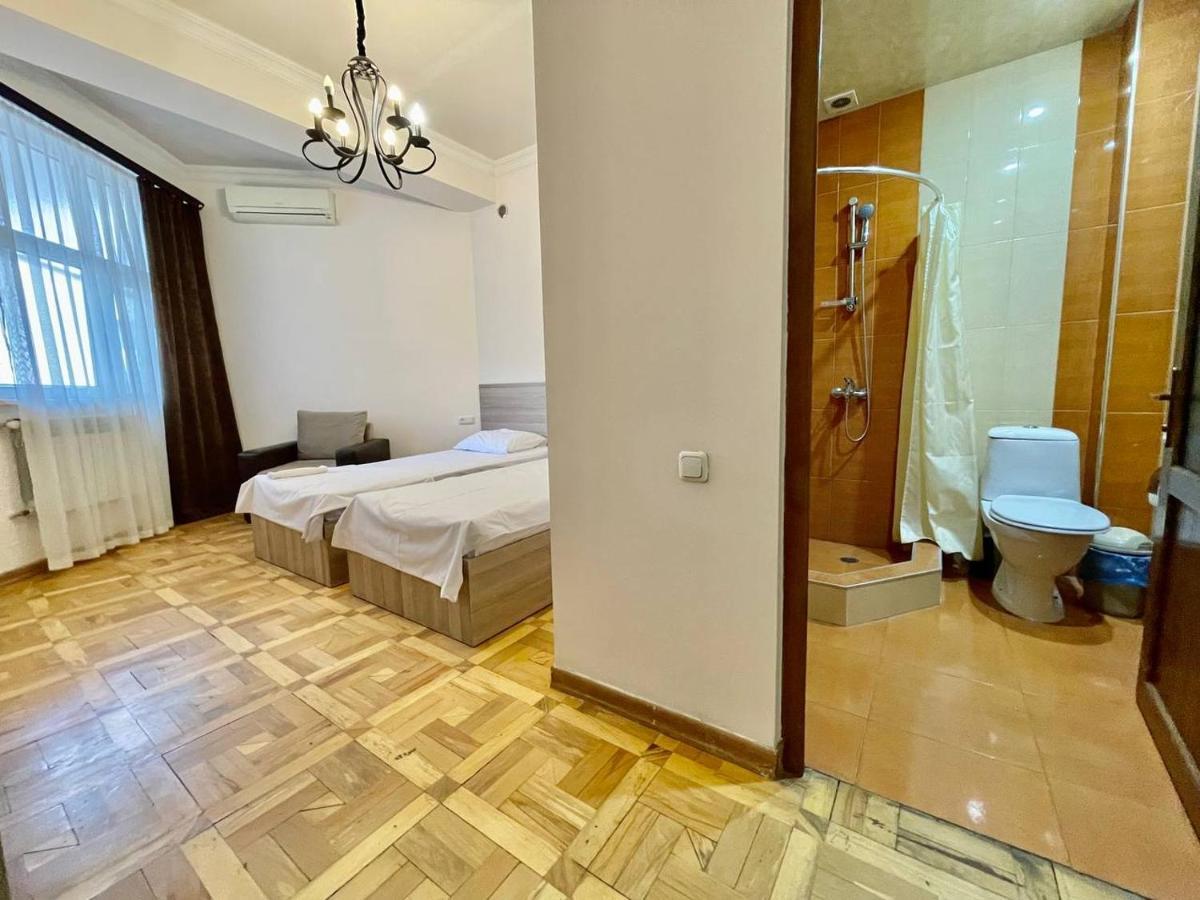 Olive Hotel Yerevan Luaran gambar