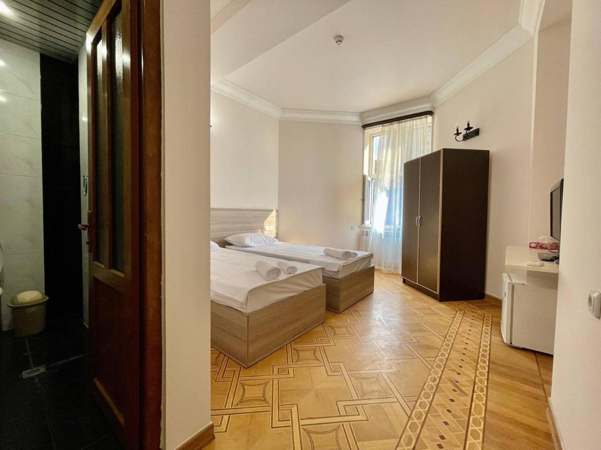 Olive Hotel Yerevan Luaran gambar